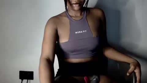 Snapshot of hot_chocoxxxx chatting on 2, 11, 2025 sonia mis choco online show from 2, 11, 2025