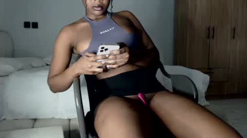 Snapshot of hot_chocoxxxx chatting on 18, 12, 2025 sonia mis choco online show from 18, 12, 2025