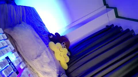 its me CLAUDIA online show from 19, 1, 2025