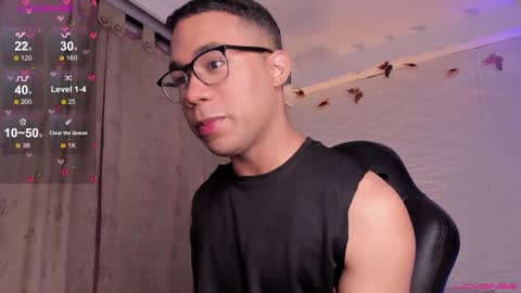 Snapshot of hot_dreams_x chatting on 8, 2, 2025 hot_dreams_x online show from 8, 2, 2025