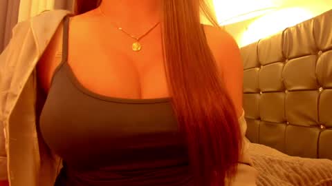 Snapshot of hot_fucking_lee chatting on 29, 3, 2026 kelly lee online show from 29, 3, 2026