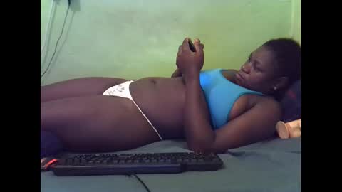 Snapshot of hot_girlly chatting on 15, 11, 2025 hot_girlly online show from 15, 11, 2025