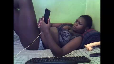 Snapshot of hot_girlly chatting on 17, 11, 2025 hot_girlly online show from 17, 11, 2025