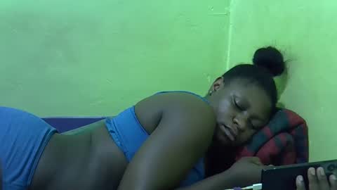 Snapshot of hot_girlly chatting on 30, 11, 2025 hot_girlly online show from 30, 11, 2025