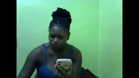 Snapshot of hot_girlly chatting on 17, 12, 2025 hot_girlly online show from 17, 12, 2025