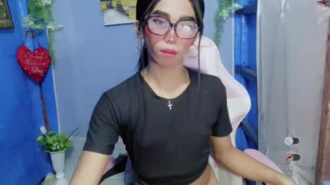 Khianna online show from 5, 3, 2026