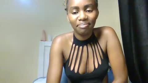 hot_kisser4 online show from 21, 12, 2025