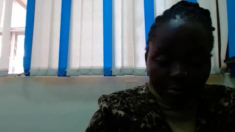 Snapshot of hot_linahh chatting on 11, 11, 2025 Linah online show from 11, 11, 2025