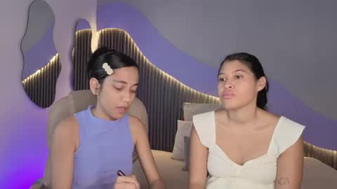 Snapshot of hot_little_bunny chatting on 23, 4, 2026 Alana online show from 23, 4, 2026