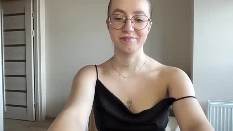 Snapshot of hot_lliinns chatting on 14, 12, 2024 Lina online show from 14, 12, 2024