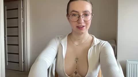 Snapshot of hot_lliinns chatting on 21, 12, 2024 Lina online show from 21, 12, 2024