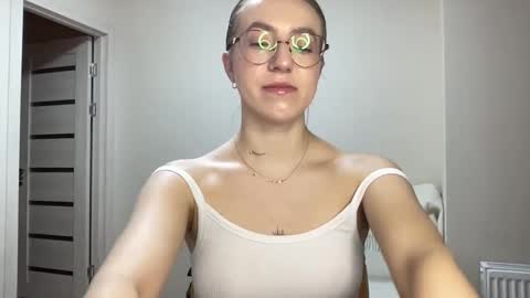 Snapshot of hot_lliinns chatting on 21, 12, 2024 Lina online show from 21, 12, 2024