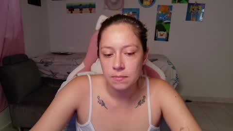 Snapshot of hot_mommymia chatting on 27, 5, 2026 Mia online show from 27, 5, 2026