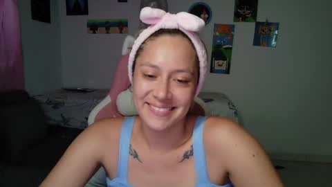 Snapshot of hot_mommymia chatting on 28, 5, 2026 Mia online show from 28, 5, 2026