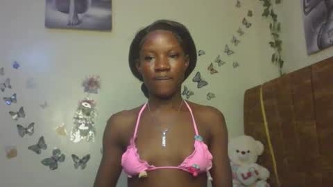 Snapshot of hot_petite100 chatting on 15, 2, 2026 hot petite100 online show from 15, 2, 2026