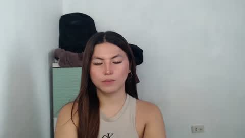 Snapshot of hot_precious_nikki chatting on 14, 4, 2026 Nikki online show from 14, 4, 2026