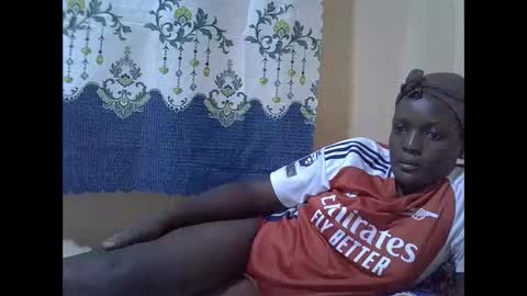 Snapshot of hot_raylah chatting on 3, 12, 2025 RAYLAH online show from 3, 12, 2025