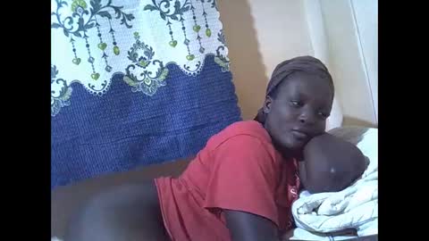 Snapshot of hot_raylah chatting on 13, 12, 2025 RAYLAH online show from 13, 12, 2025