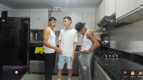 Snapshot of hot_sexmature chatting on 6, 10, 2025 Vanesa Oliver and Andrew online show from 6, 10, 2025