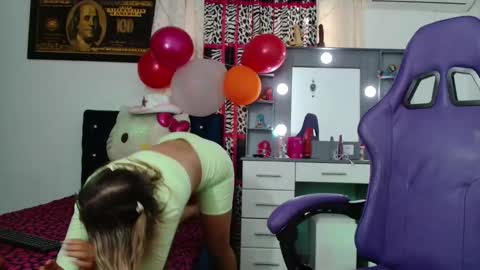Snapshot of hot_sexy_bunny chatting on 14, 4, 2026 hot sexy bunny online show from 14, 4, 2026