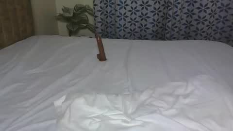 Snapshot of hot_sexy_queen chatting on 25, 4, 2026 Bellah online show from 25, 4, 2026