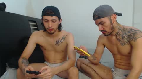 Hot Sharks   online show from 23, 2, 2025