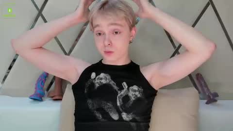 Snapshot of hot_twinkboy chatting on 9, 2, 2025 hot_twinkboy online show from 9, 2, 2025