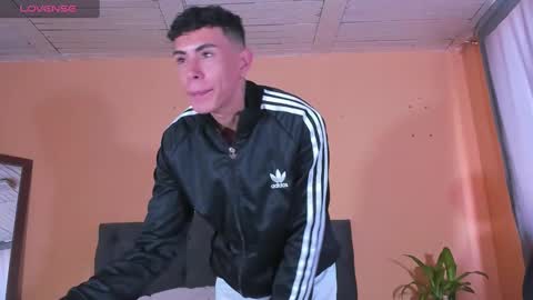 Snapshot of hot_twinks83 chatting on 14, 1, 2025 hot_twinks83 online show from 14, 1, 2025