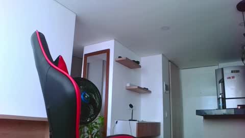 Snapshot of hot_twinks83 chatting on 25, 9, 2025 hot_twinks83 online show from 25, 9, 2025