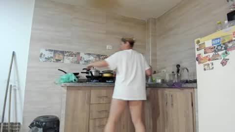 hotandfierylatinos online show from 16, 9, 2025