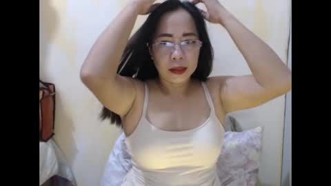 Snapshot of hotasianyue69 chatting on 21, 5, 2026 hotasianyue69 online show from 21, 5, 2026