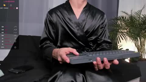 Andrew xdres08 online show from 31, 1, 2025