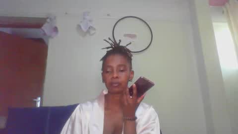 Snapshot of hotbooty001 chatting on 25, 9, 2025 spicy online show from 25, 9, 2025