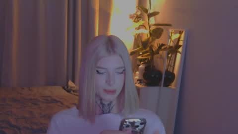 hotchubently online show from 10, 3, 2025