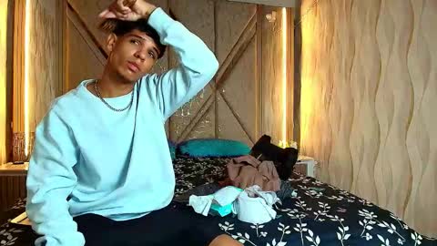 hotcouple_222 online show from 6, 1, 2026