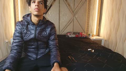 Snapshot of hotcouple_222 chatting on 4, 4, 2026 hotcouple_222 online show from 4, 4, 2026