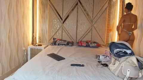 Snapshot of hotcouple_222 chatting on 9, 4, 2026 hotcouple_222 online show from 9, 4, 2026