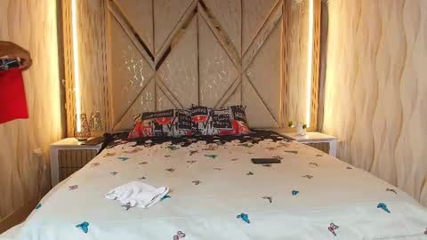 Snapshot of hotcouple_222 chatting on 14, 4, 2026 hotcouple_222 online show from 14, 4, 2026