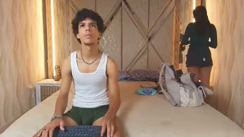 hotcouple_222 online show from 17, 5, 2026