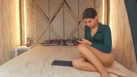 hotcouple_222 online show from 19, 5, 2026
