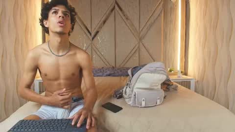 hotcouple_222 online show from 26, 5, 2026