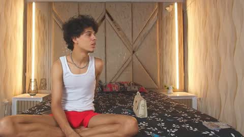 hotcouple_222 online show from 27, 5, 2026