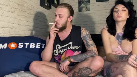 Snapshot of hotcoupleee2020 chatting on 18, 1, 2025 YounHotCouple online show from 18, 1, 2025