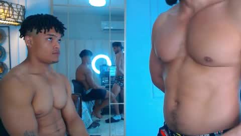 Snapshot of hotcrew_ chatting on 25, 3, 2026 Hussain aaron and Ekko online show from 25, 3, 2026