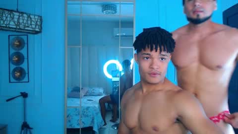 Snapshot of hotcrew_ chatting on 26, 3, 2026 Hussain aaron and Ekko online show from 26, 3, 2026