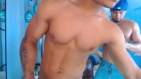 Snapshot of hotcrew_ chatting on 27, 6, 2026 Hussain aaron and Ekko online show from 27, 6, 2026