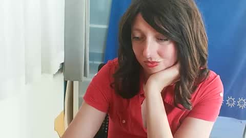 Hot Destany online show from 4, 2, 2025