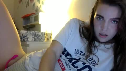 Snapshot of hoteffy chatting on 17, 9, 2025 effy online show from 17, 9, 2025