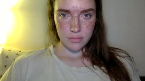 Snapshot of hoteffy chatting on 18, 6, 2026 effy online show from 18, 6, 2026