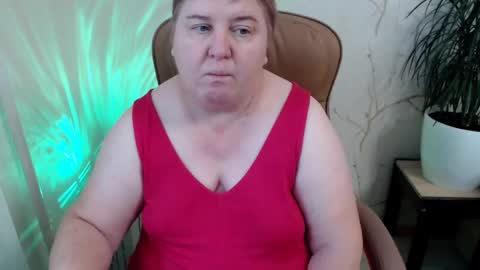 Snapshot of hotfiremommy chatting on 13, 1, 2025 LimonkaFire online show from 13, 1, 2025